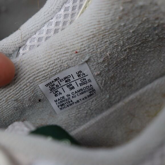 ASICS GEL 1090v2 Sneakers 1202A383 White Grey Shoes Gym Running Size 8.5 - Picture 2 of 5